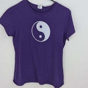 Yin-Yang Symbol Purple Short Sleeve Tee Size Small